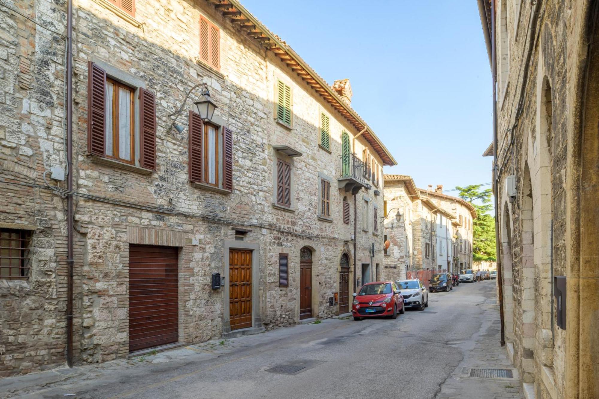 Via Mazzini 23A Gubbio Exterior foto